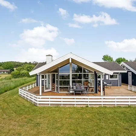 Prázdninový dům Adelinde - 300m From The Sea By Interhome
